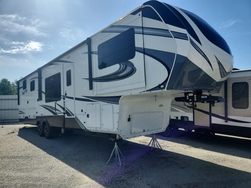 Продажа на аукционе авто 2023 Grand Design Solitude Fifth Wheel, vin: 573FS432XPAA13055, номер лота: 59799266