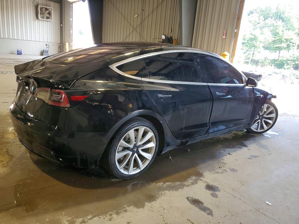 Продажа на аукционе авто 2018 Tesla Model 3, vin: 5YJ3E1EA4JF176302, номер лота: 60870716