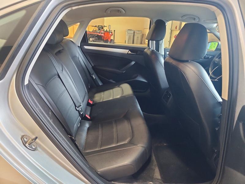 63043326 :رقم المزاد ، 1VWBP7A35DC015794 vin ، 2013 Volkswagen Passat مزاد بيع