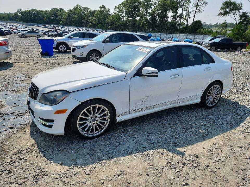 2014 Mercedes-benz C მანქანა იყიდება აუქციონზე, vin: WDDGF4HB2ER302747, აუქციონის ნომერი: 63053516