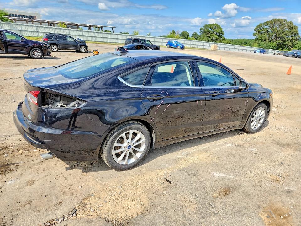 Продажа на аукционе авто 2020 Ford Fusion, vin: 3FA6P0HD7LR162554, номер лота: 61983306
