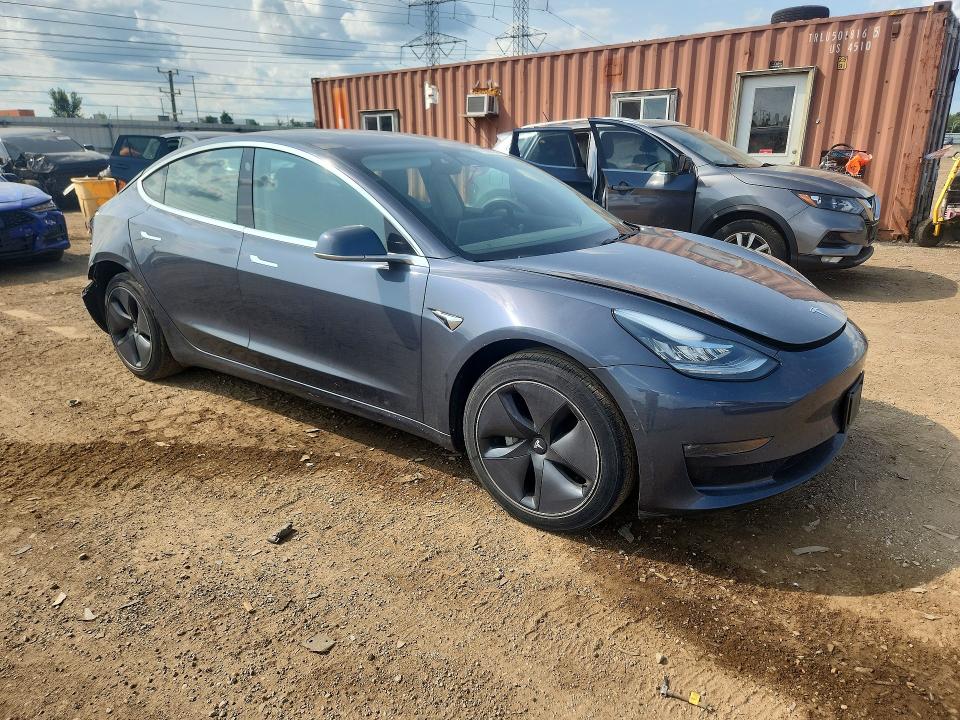Продажа на аукционе авто 2018 Tesla Model 3, vin: 5YJ3E1EA7JF043288, номер лота: 61962136
