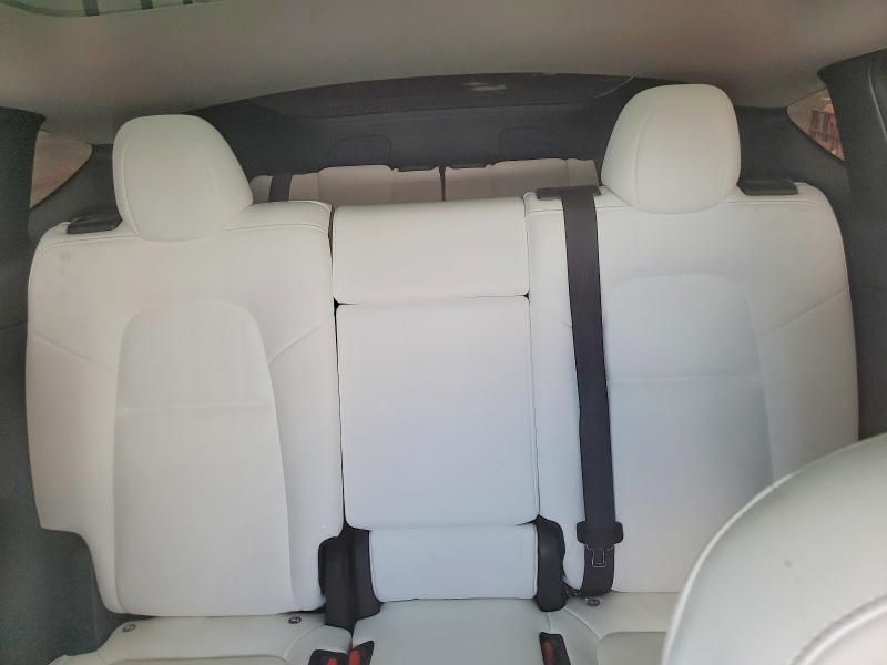 Auction sale of the 2021 Tesla Model Y, vin: 5YJYGAEE8MF284221, lot number: 63318256