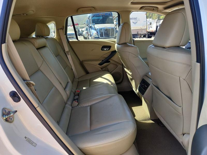 60642756 :رقم المزاد ، 5J8TB3H38HL003151 vin ، 2017 Acura Rdx مزاد بيع