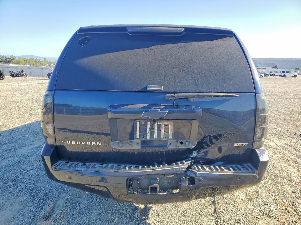 62474626 :رقم المزاد ، 1GNFK16358J116805 vin ، 2008 Chevrolet Suburban مزاد بيع