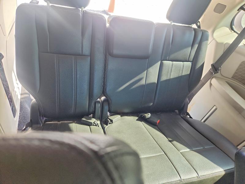 61783846 :رقم المزاد ، 2C4RC1CG5CR124238 vin ، 2012 Chrysler Town & Country مزاد بيع