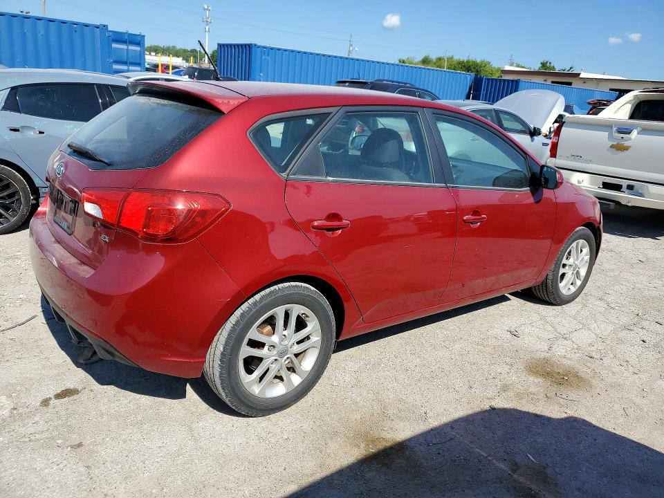 61950766 :رقم المزاد ، KNAFU5A26B5402927 vin ، 2011 Kia Forte5 مزاد بيع