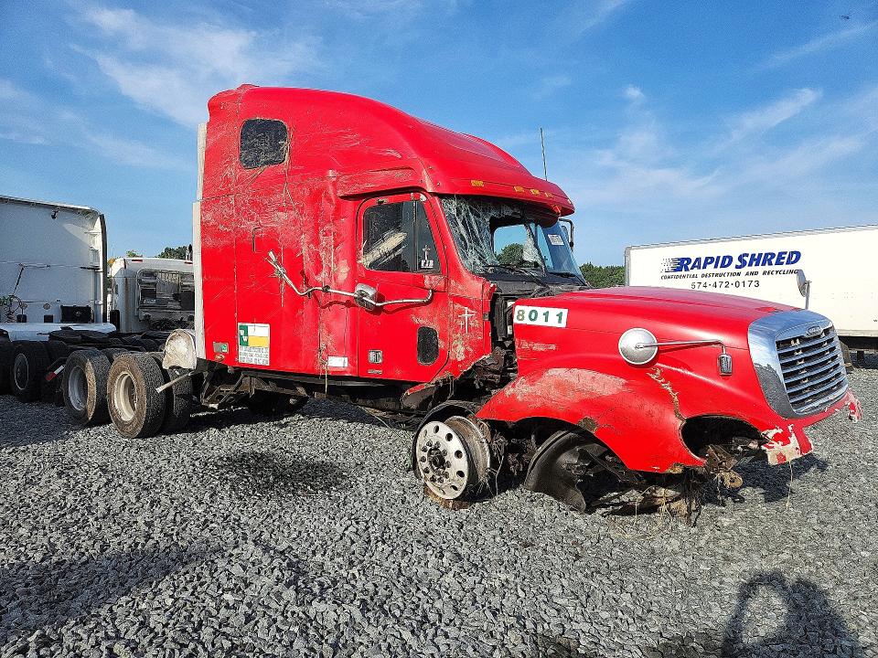 2003 Freightliner Conventional მანქანა იყიდება აუქციონზე, vin: 1FUJA6CK53LM08135, აუქციონის ნომერი: 60771676