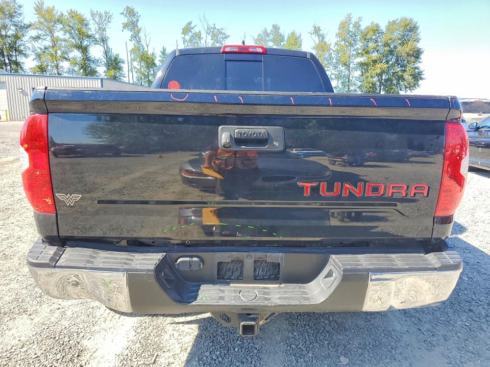 60776086 :رقم المزاد ، 5TFUY5F14LX903352 vin ، 2020 Toyota Tundra مزاد بيع