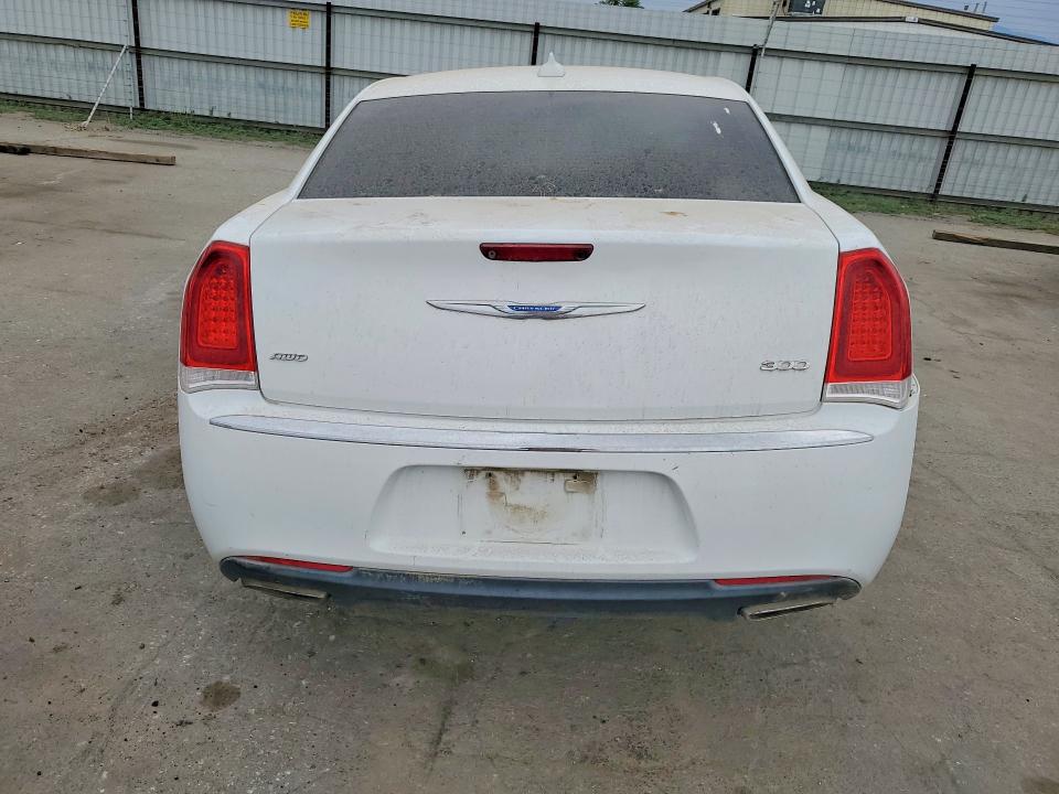 Продажа на аукционе авто 2018 Chrysler 300, vin: 2C3CCAKG9JH250486, номер лота: 61011116
