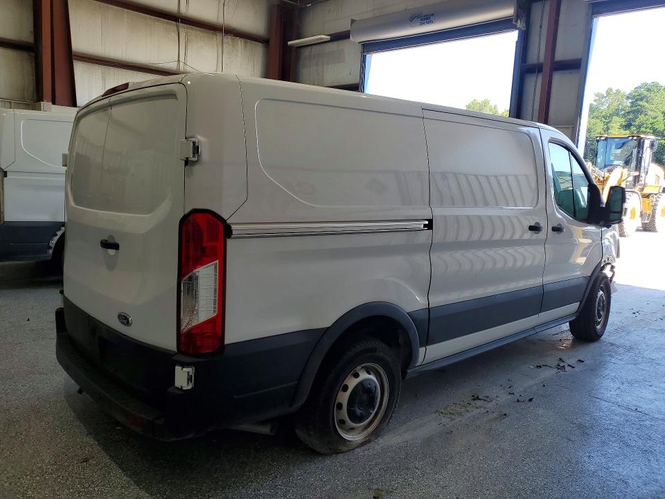 59376206 :رقم المزاد ، 1FTYE1Y81SKA67511 vin ، 2015 Ford Transit مزاد بيع