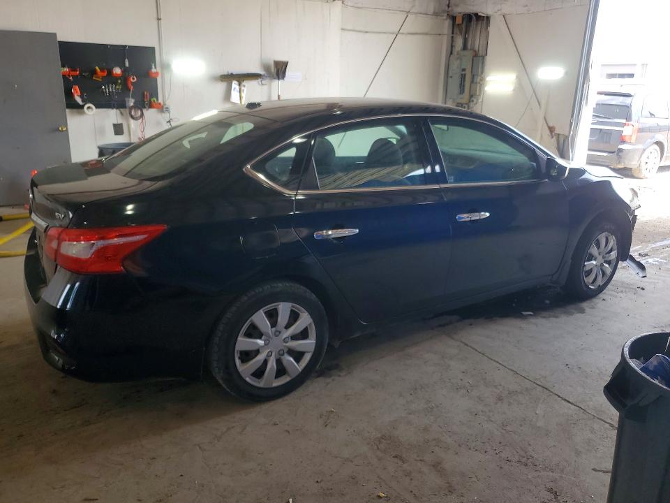 Продажа на аукционе авто 2016 Nissan Sentra, vin: 3N1AB7AP7GL650835, номер лота: 63105106