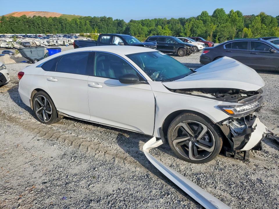 61998256 :رقم المزاد ، 1HGCV1F3XNA050784 vin ، 2022 Honda Accord مزاد بيع