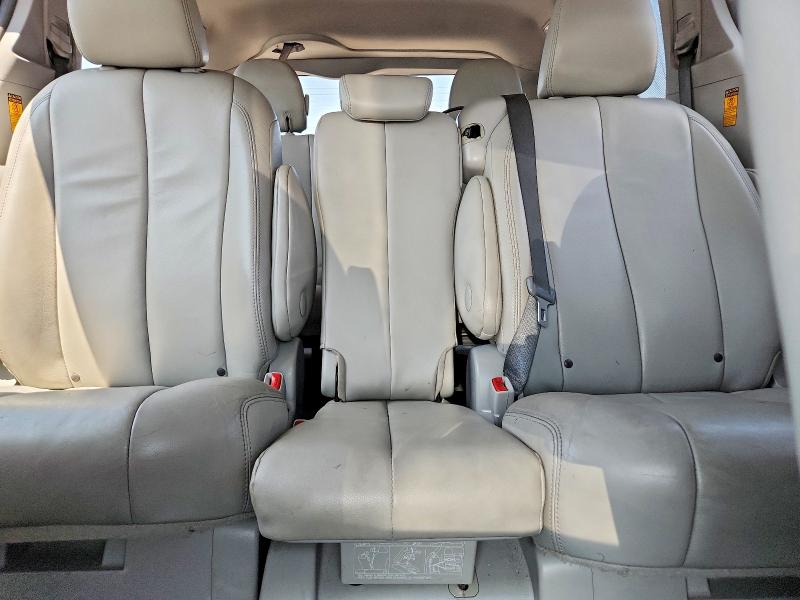 2014 Toyota Sienna მანქანა იყიდება აუქციონზე, vin: 5TDYK3DC7ES450607, აუქციონის ნომერი: 62126016