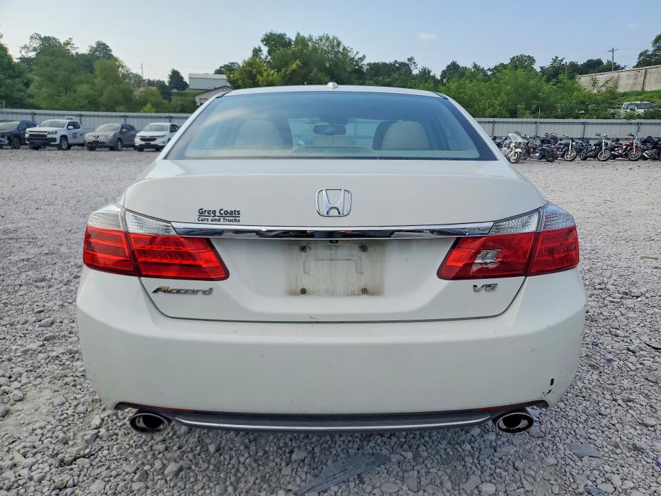 60852466 :رقم المزاد ، 1HGCR3F82FA012334 vin ، 2015 Honda Accord مزاد بيع