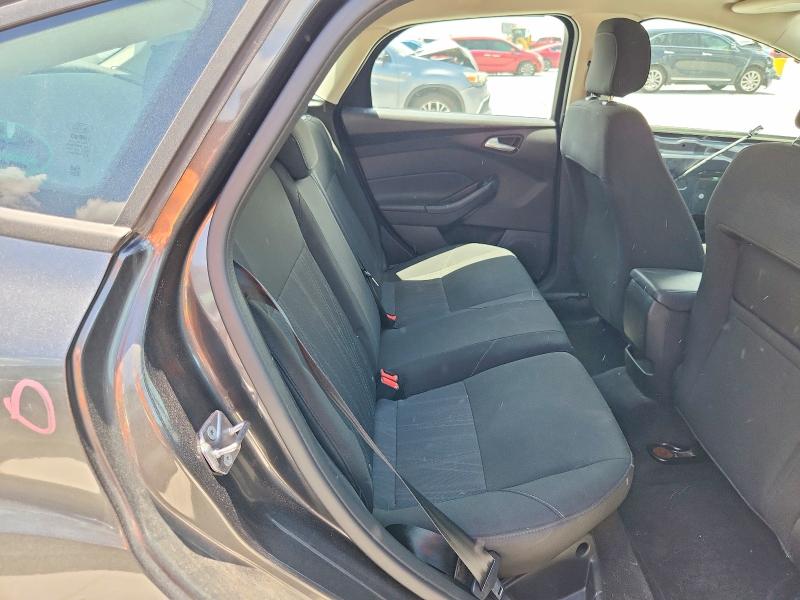 60899556 :رقم المزاد ، 1FADP3K24JL282534 vin ، 2018 Ford Focus مزاد بيع