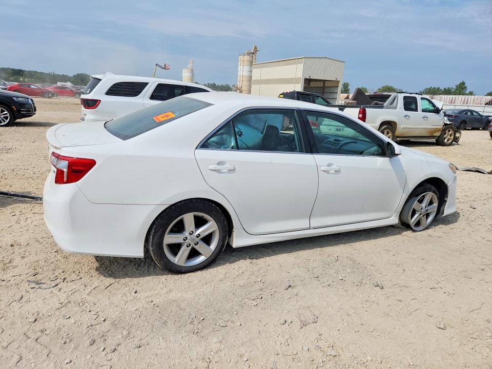 62052146 :رقم المزاد ، 4T1BF1FK4CU538585 vin ، 2012 Toyt Camry مزاد بيع