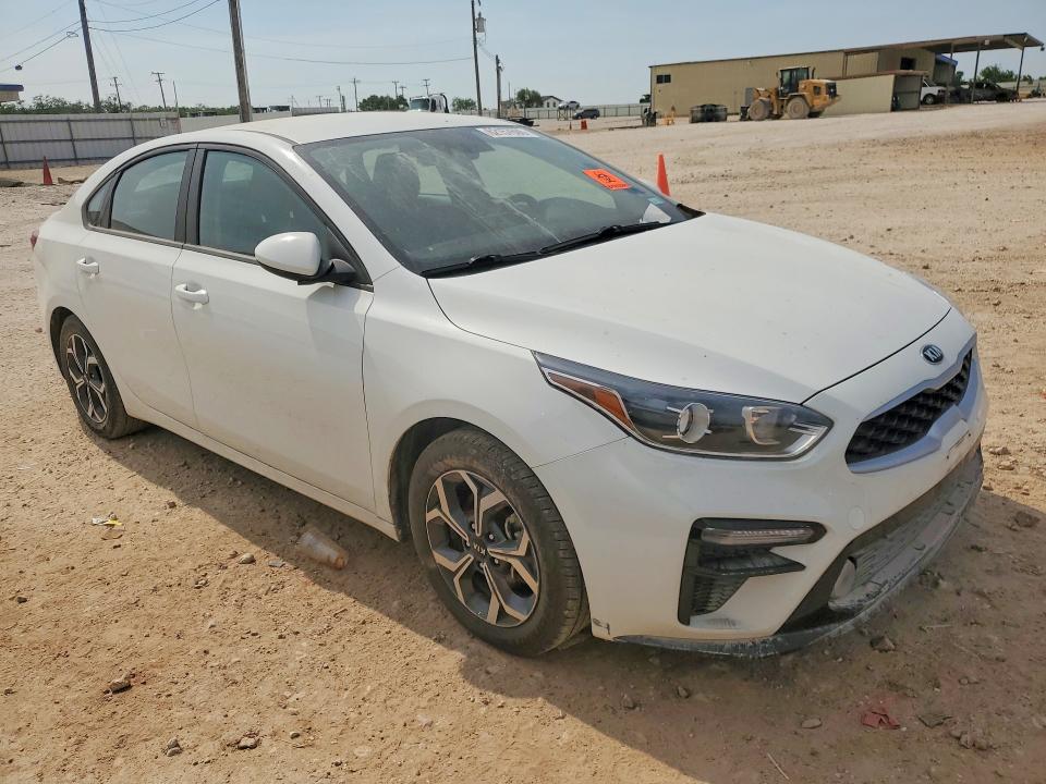 62157606 :رقم المزاد ، 3KPF24AD8ME339339 vin ، 2021 Kia Forte مزاد بيع
