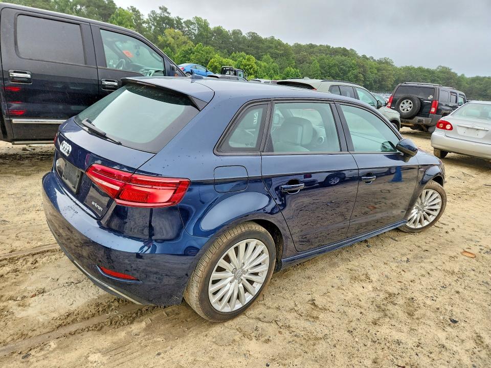 Aukcja sprzedaży 2018 Audi A3, vin: WAUUPBFF5JA063432, numer aukcji: 59661386
