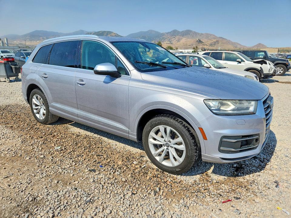 Продажа на аукционе авто 2017 Audi Q7, vin: WA1LAAF77HD012861, номер лота: 60591976