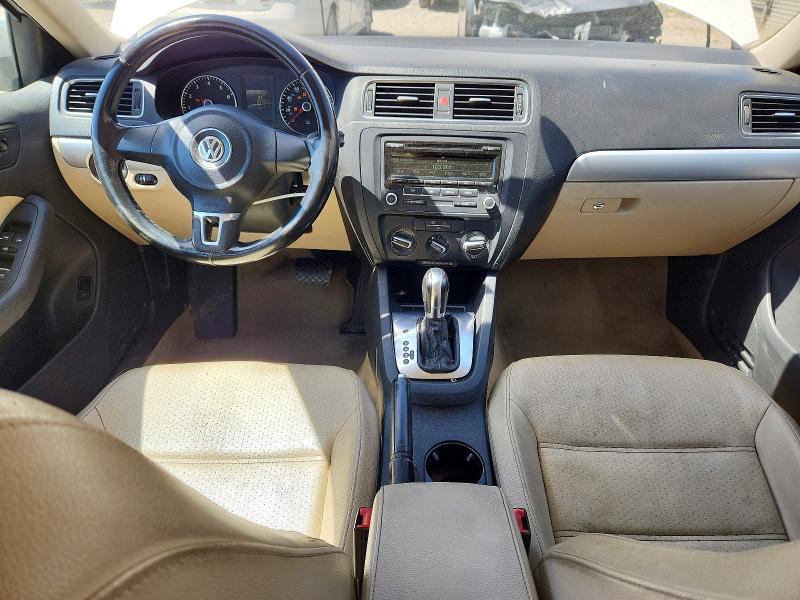 61735636 :رقم المزاد ، 3VWDP7AJ5DM450823 vin ، 2013 Volkswagen Jetta مزاد بيع