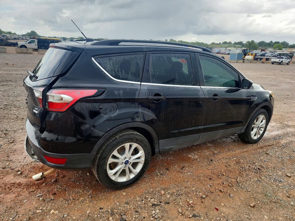 2018 Ford Escape მანქანა იყიდება აუქციონზე, vin: 1FMCU0GD9JUA12325, აუქციონის ნომერი: 61591856