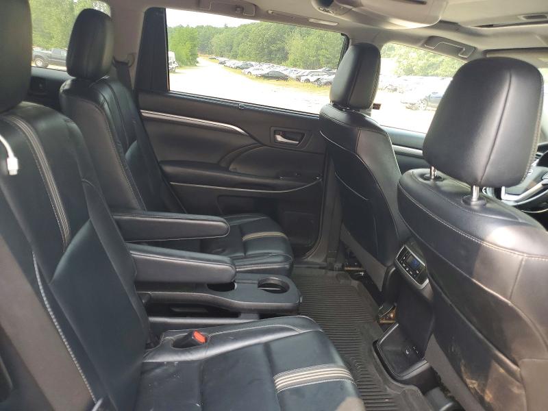 61020666 :رقم المزاد ، 5TDJZRFH3HS517684 vin ، 2017 Toyota Highlander مزاد بيع
