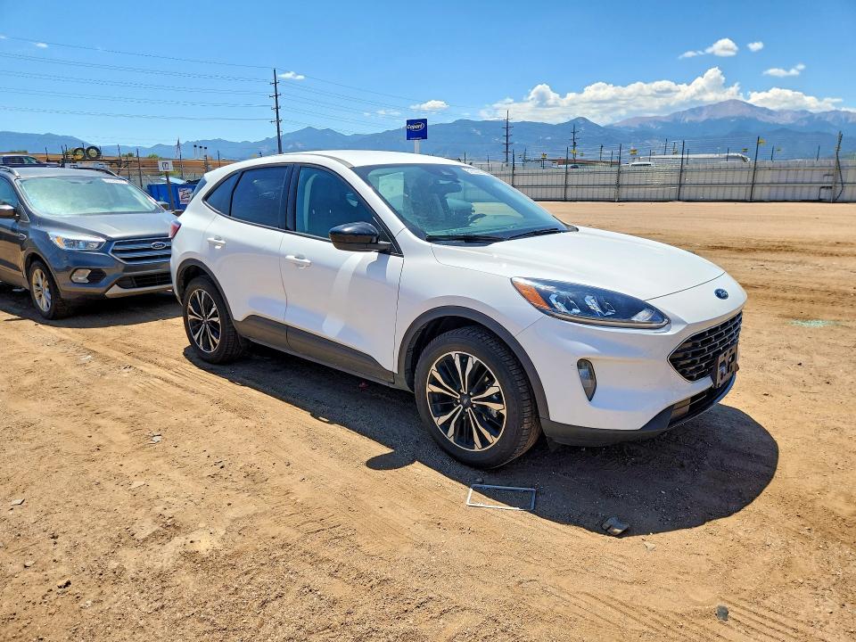Продажа на аукционе авто 2022 Ford Escape, vin: 1FMCU9H9XNUA81660, номер лота: 61880256