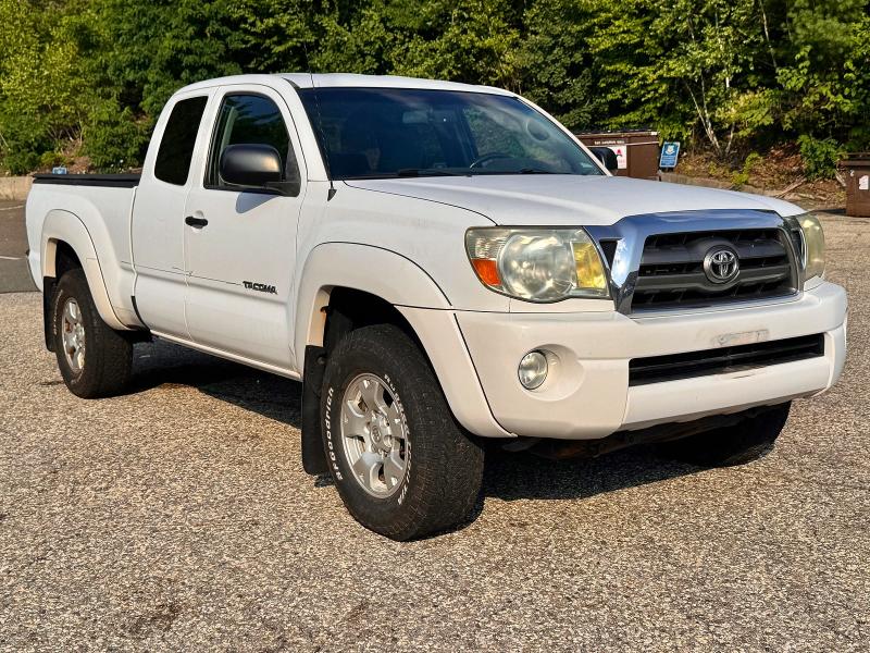 2010 Toyota Tacoma მანქანა იყიდება აუქციონზე, vin: 5TEUU4EN9AZ748510, აუქციონის ნომერი: 63611686