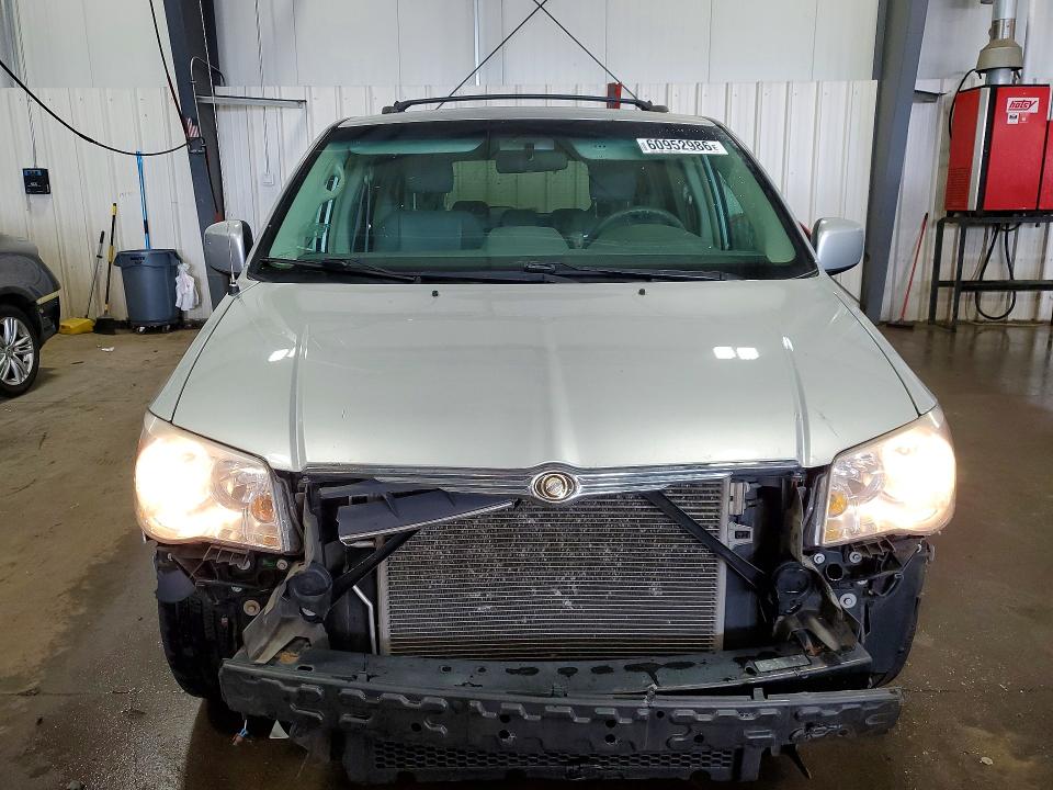 60952986 :رقم المزاد ، 2A8HR54P58R648733 vin ، 2008 Chrysler Town & Country مزاد بيع
