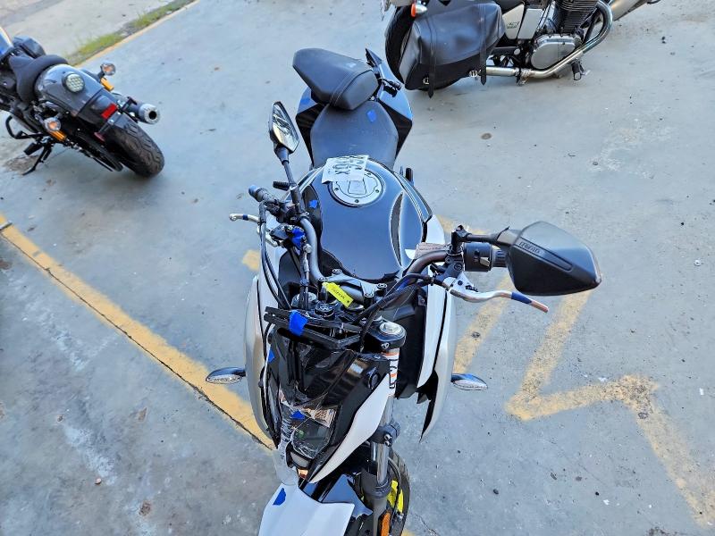 63128866 :رقم المزاد ، LCEPEVLB4N6000601 vin ، 2022 Moto Guzzi Cf500 مزاد بيع