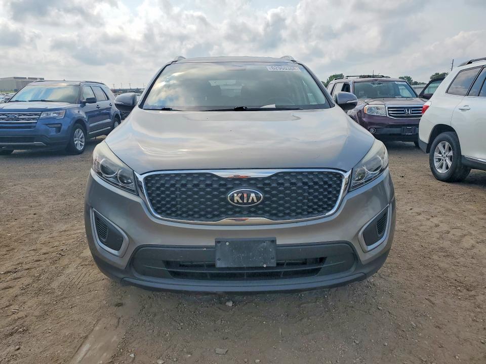 62960366 :رقم المزاد ، 5XYPGDA30GG060567 vin ، 2016 Kia Sorento مزاد بيع