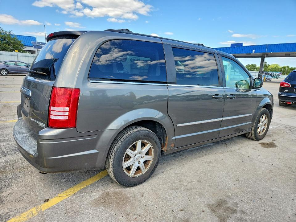 62453346 :رقم المزاد ، 2A4RR5D19AR415784 vin ، 2010 Chrysler Town & Country مزاد بيع