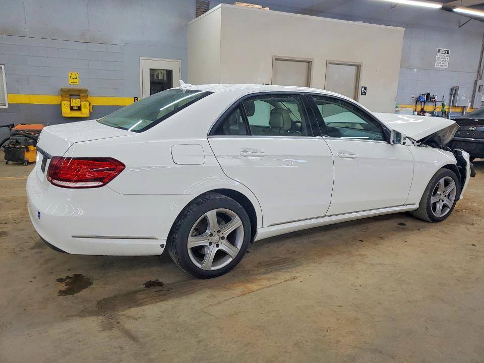 Продажа на аукционе авто 2016 Mercedes-benz E, vin: WDDHF5KB4GB213499, номер лота: 62029736