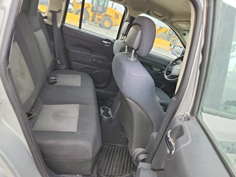 85981085 :رقم المزاد ، 1J4NF4FB9AD512655 vin ، 2010 Jeep Compass مزاد بيع