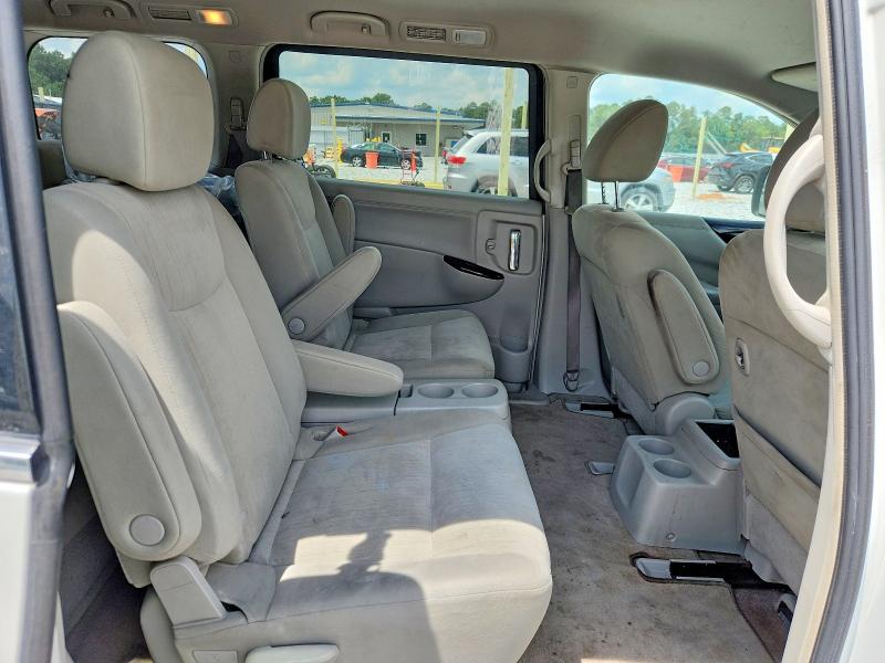 60484216 :رقم المزاد ، JN8AE2KP3B9013288 vin ، 2011 Nissan Quest مزاد بيع