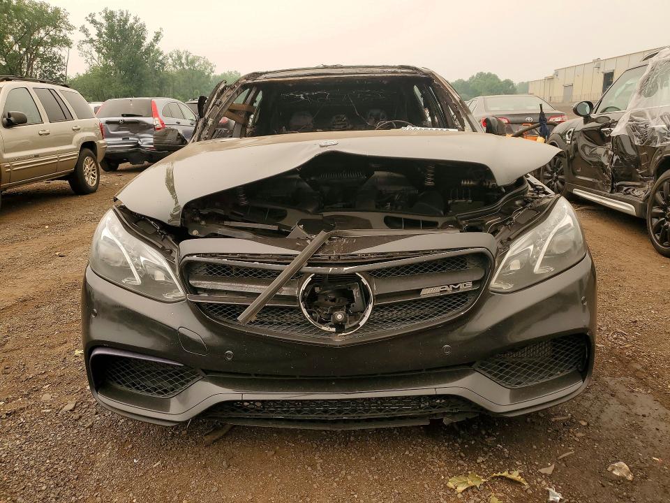 60972636 :رقم المزاد ، WDDHF7GB1EA896494 vin ، 2014 Mercedes-benz E مزاد بيع