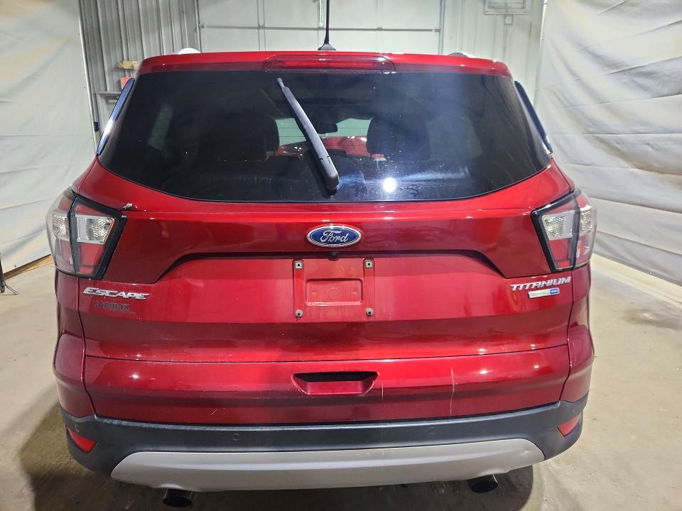 Продажа на аукционе авто 2018 Ford Escape, vin: 1FMCU9J98JUA45938, номер лота: 60139366
