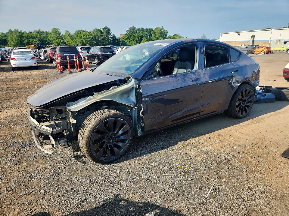 60070376 :رقم المزاد ، 7SAYGDEF9NF452771 vin ، 2022 Tesla Model  Y مزاد بيع