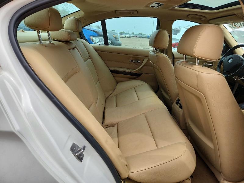 61608786 :رقم المزاد ، WBAPH7C57BE850556 vin ، 2011 Bmw 328 مزاد بيع