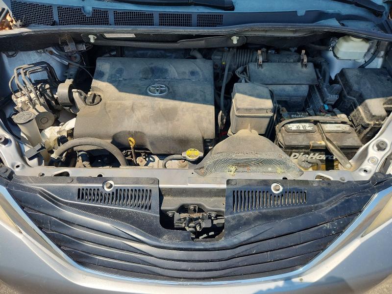 56974776 :رقم المزاد ، 5TDJK3DC2DS051748 vin ، 2013 Toyota Sienna مزاد بيع