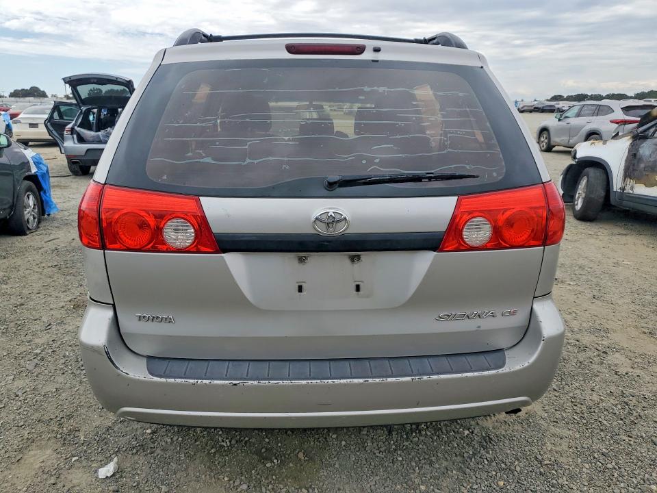 60900576 :رقم المزاد ، 5TDKK4CCXAS316553 vin ، 2010 Toyota Sienna مزاد بيع