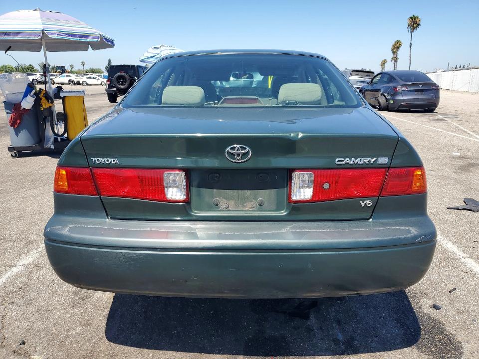 60417036 :رقم المزاد ، JT2BF22K7Y0237400 vin ، 2000 Toyota Camry مزاد بيع