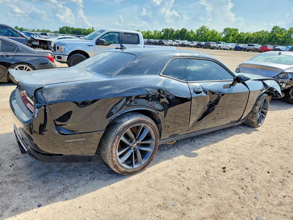 60070826 :رقم المزاد ، 2C3CDZFJ1KH702157 vin ، 2019 Dodge Challenger مزاد بيع