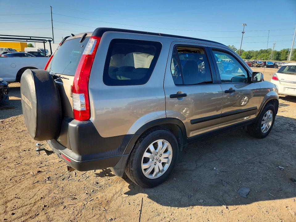 62148156 :رقم المزاد ، SHSRD78805U334075 vin ، 2005 Honda Cr-v مزاد بيع