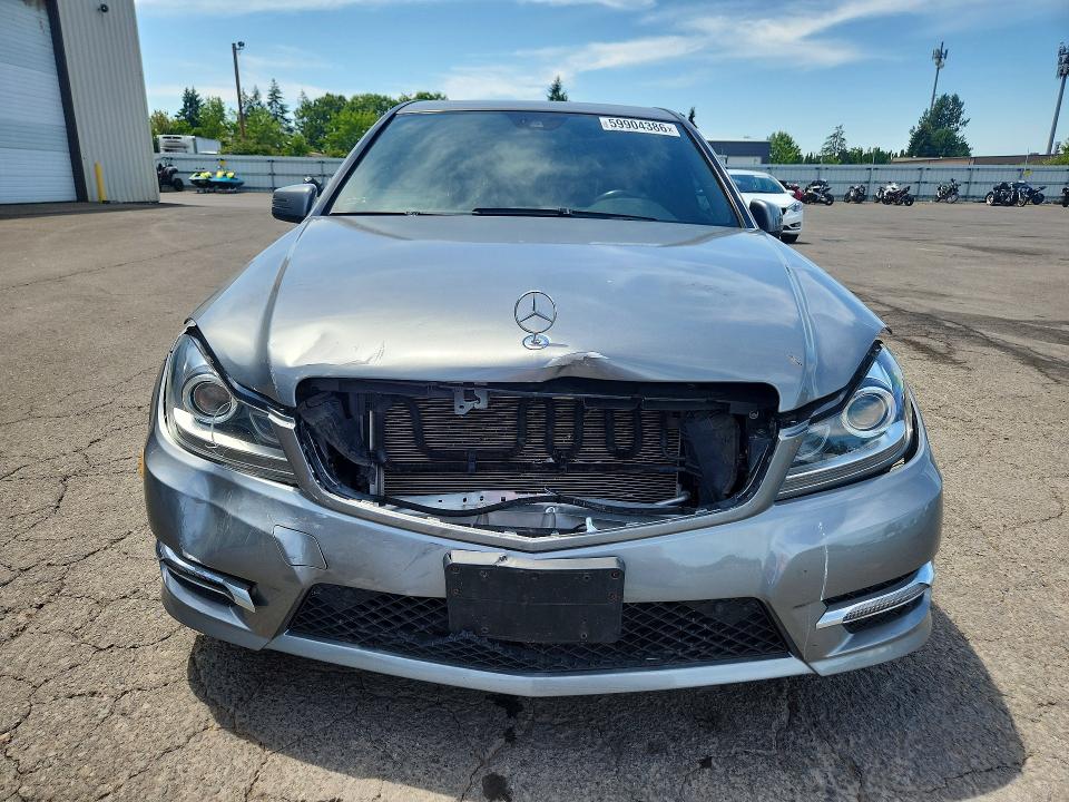 Продаж на аукціоні авто 2013 Mercedes-benz C, vin: WDDGF8AB0DA786870, номер лоту: 59904386