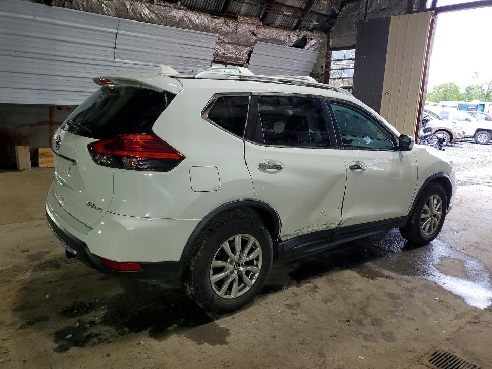 Продажа на аукционе авто 2017 Nissan Rogue, vin: KNMAT2MV8HP544889, номер лота: 61876666
