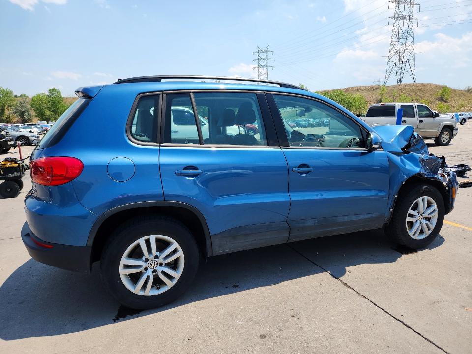 55573176 :رقم المزاد ، WVGBV7AX4HW511097 vin ، 2017 Volkswagen Tiguan مزاد بيع