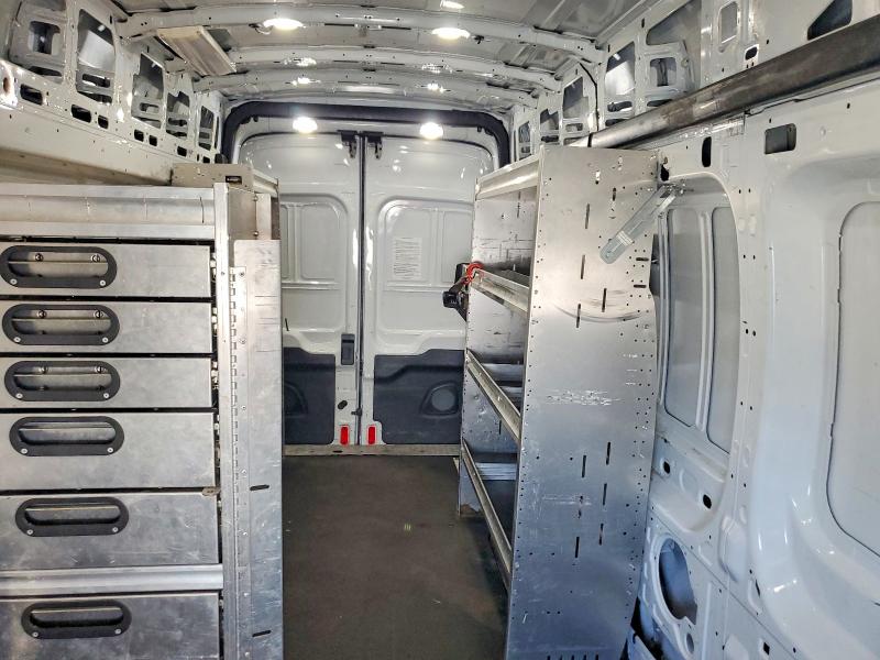 62064906 :رقم المزاد ، 1FTBF4XM4JKA33015 vin ، 2018 Ford Transit مزاد بيع
