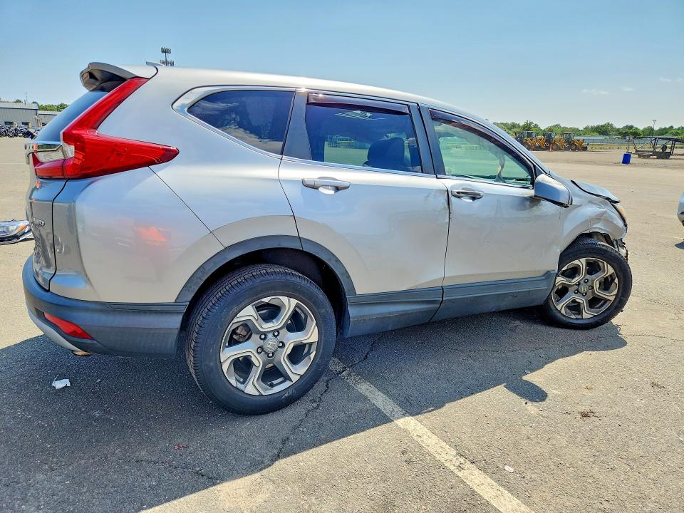 63492576 :رقم المزاد ، 2HKRW2H51JH672638 vin ، 2018 Honda Cr-v مزاد بيع